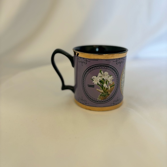 Victorian Trading Written in the Stars Purple Aquarius Zodiac Mug - Picture 16 of 16